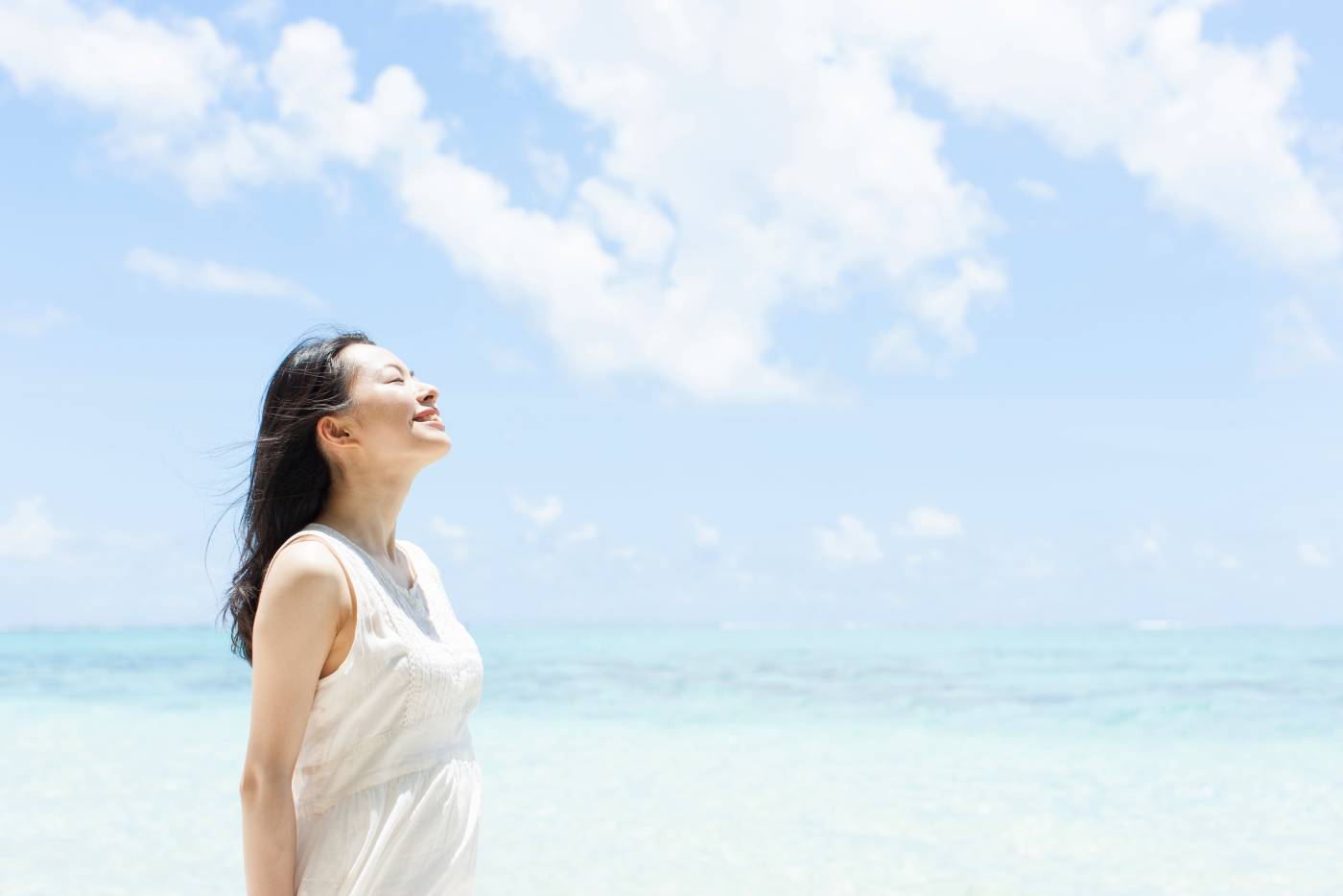 冷房が効いた部屋は真冬と同じレベルの乾燥!プロテオグリカンの保湿力を夏のお肌に